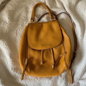 MICHAEL KORS CONVERTIBLE BACKPACK/SHOULDER BAG
